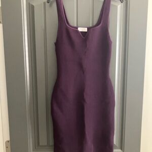 Aritzia Sculpt Neck Notch Dress Sz S